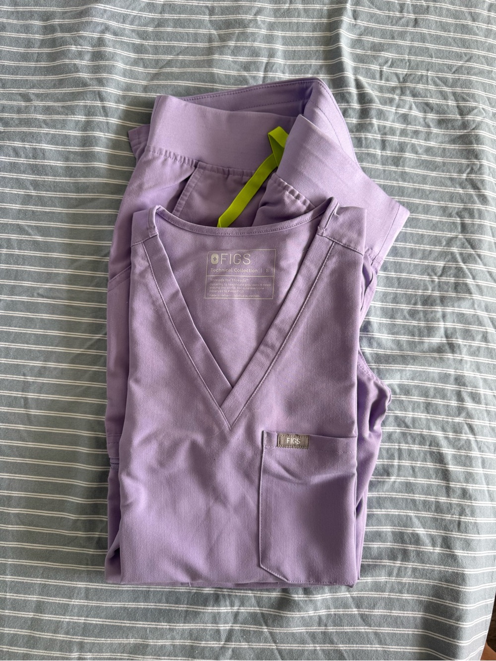 Figs Scrub Set